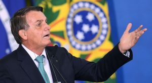 Perfil falso derrubado pelo Facebook foi acessado da casa de Bolsonaro e do Planalto