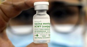 Vacinação contra meningite busca menores de 11 anos com dose em atraso