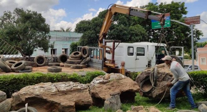 Pesquisadores da Urca denunciam comércio ilegal de fósseis do Cariri cearense