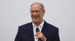 Depois de Lula, Ciro Gomes é finalista do Prêmio Jabuti