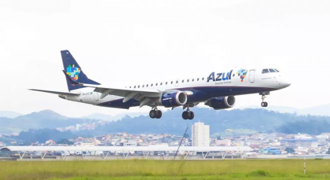 Passageiro se recusa a usar máscara, agride comissária e avião retorna ao aeroporto de Fortaleza