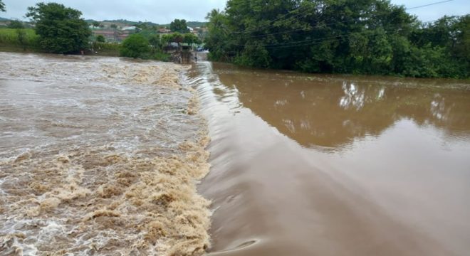 Lavras da Mangabeira registra chuva de 120 mm nas últimas 24 horas