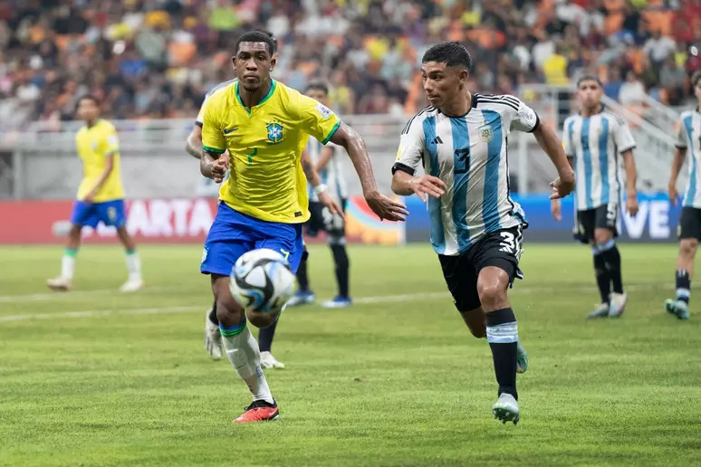 Argentina vence por 3 a 0 e elimina o Brasil da Copa do Mundo Sub-17